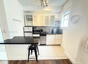 1611 Michigan Ave in Miami Beach, FL - Building Photo
