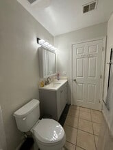 8114 Pepper Ridge Way in Gaithersburg, MD - Foto de edificio - Building Photo