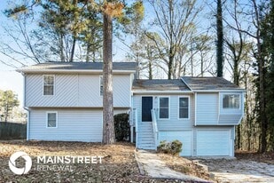 1445 Glynn Oaks Dr SW in Marietta, GA - Building Photo