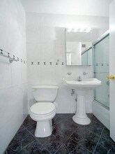 85 8th Ave-Unit -3-D in New York, NY - Foto de edificio - Building Photo