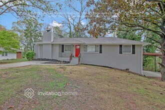 5495 Burgess Dr in Mableton, GA - Building Photo - Building Photo