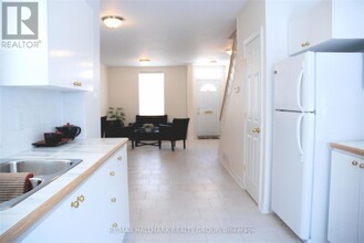 234 Cumberland St in Ottawa, ON - Building Photo - Building Photo
