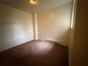 2 1/2 Cliff St in Oneonta, NY - Building Photo - Building Photo