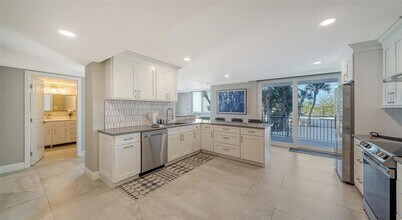 4822 Ocean Blvd in Sarasota, FL - Building Photo - Building Photo