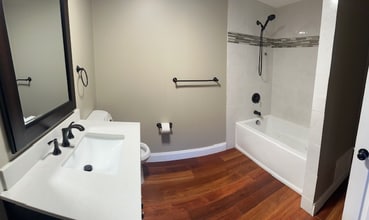 32818 Pacific Hwy S in Federal Way, WA - Building Photo - Building Photo