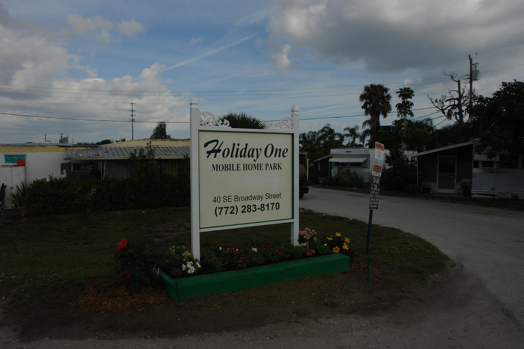 40 SE Broadway St in Stuart, FL - Building Photo