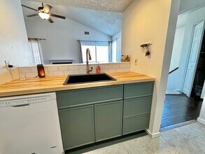 49 Sugar Maple Ln in Saugerties, NY - Foto de edificio - Building Photo
