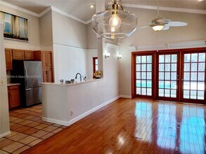 2875 NW 69th Ter in Margate, FL - Foto de edificio - Building Photo
