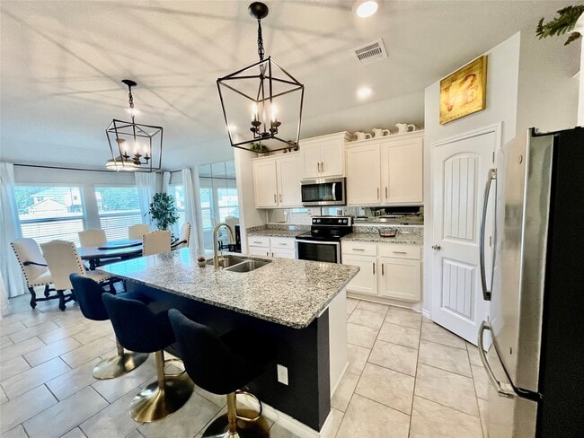 property at 1916 Thorndyke Ln