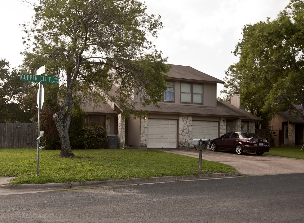 12800 Copper Cliff Ave in Austin, TX - Building Photo