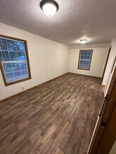 407 E Jackson St, Unit 2 in Bloomington, IL - Building Photo - Building Photo