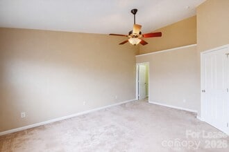 9327 Greenheather Dr in Huntersville, NC - Building Photo - Building Photo