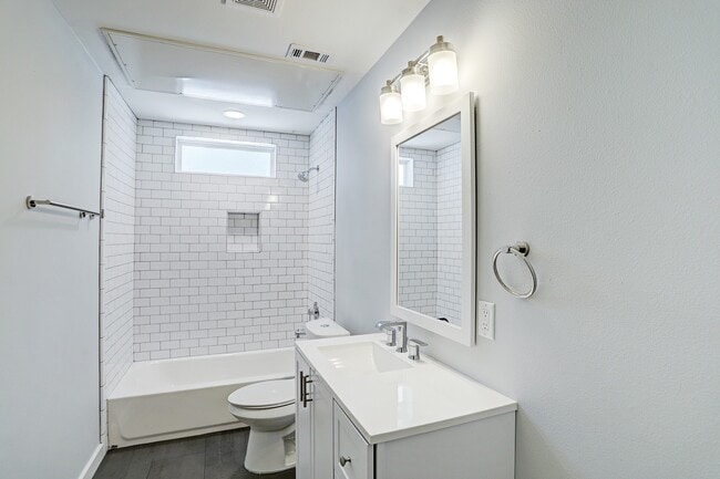 225 N Everton St in Houston, TX - Building Photo - Building Photo