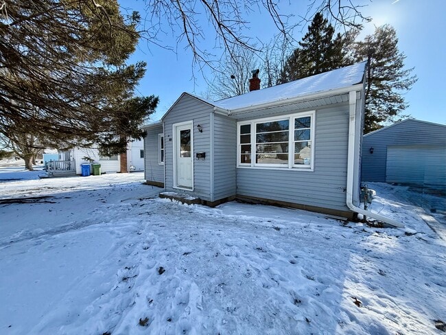 property at 1305 2nd Ave SW