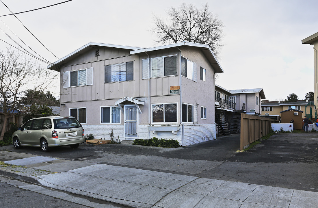 150 Locust St in Redwood City, CA - Building Photo