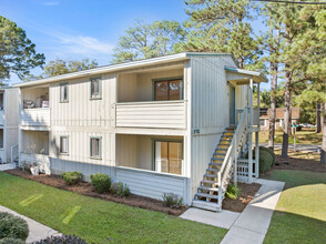 Seminole Village in Tallahassee, FL - Foto de edificio - Building Photo