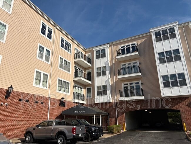 670 Town Center Dr in Newport News, VA - Building Photo - Building Photo