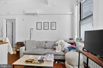 2319 Fitzwater St in Philadelphia, PA - Building Photo - Building Photo