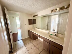 2127 Greencove Ln in Sugar Land, TX - Building Photo - Building Photo