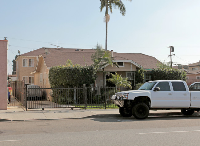 7104 Miles Ave in Huntington Park, CA - Building Photo - Building Photo