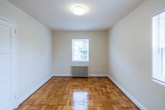 Belvedere Apartments in Silver Spring, MD - Building Photo - Interior Photo