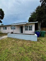 12950 NW 17th Ct in Miami, FL - Building Photo