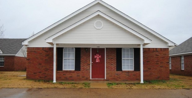 Old Sardis Place in Oxford, MS - Building Photo