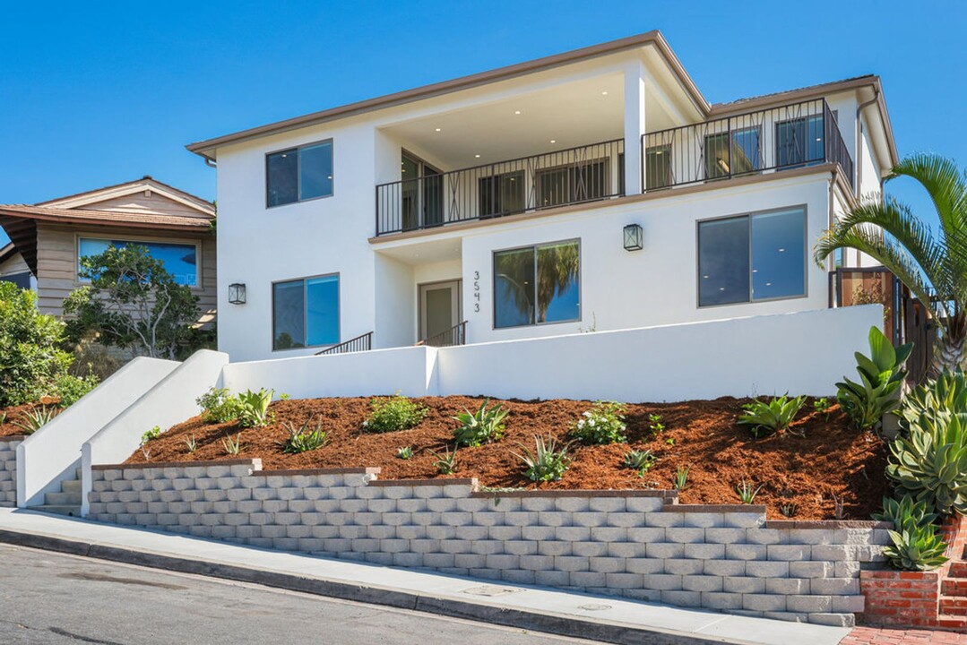 3543 Princeton Ave in San Diego, CA - Building Photo