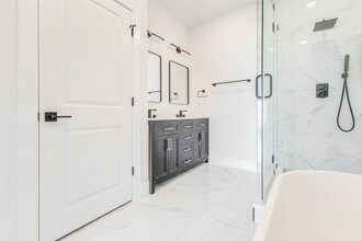 5638 Dolores St in Houston, TX - Building Photo - Building Photo