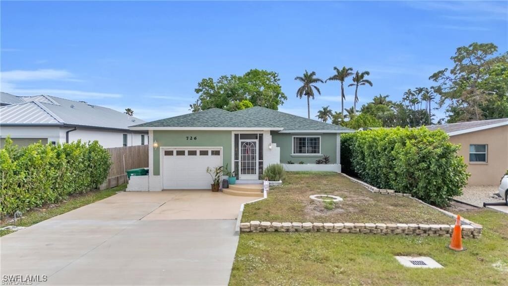 726 109th Ave N in Naples, FL - Building Photo