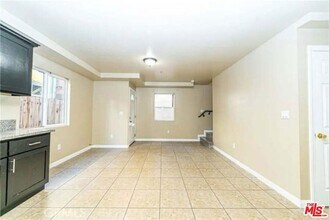 10605 Avalon Blvd in Los Angeles, CA - Building Photo - Building Photo