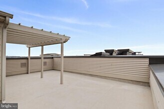 44742 Tiverton Sq in Ashburn, VA - Building Photo - Building Photo