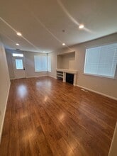 8085 Leno Dr in Windsor, CA - Building Photo - Building Photo