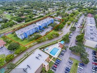 4734 Lucerne Lakes Blvd E in Greenacres, FL - Building Photo - Building Photo