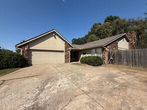 7511 S Darlington Ave in Tulsa, OK - Building Photo - Building Photo