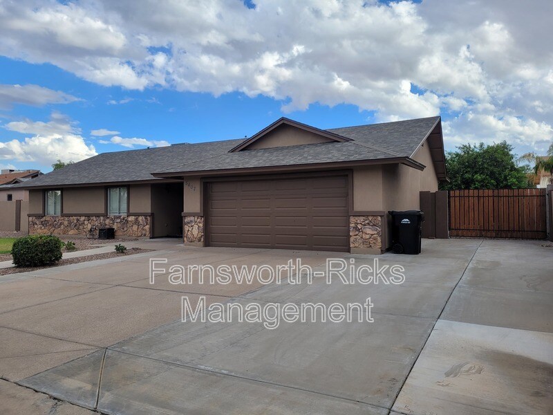 5407 E Catalina Ave in Mesa, AZ - Building Photo