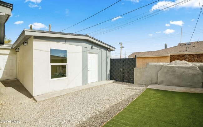 property at 2606 Justus St