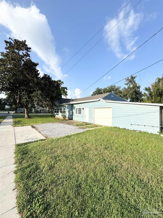 1200 Wilson Ave in Pensacola, FL - Building Photo - Building Photo