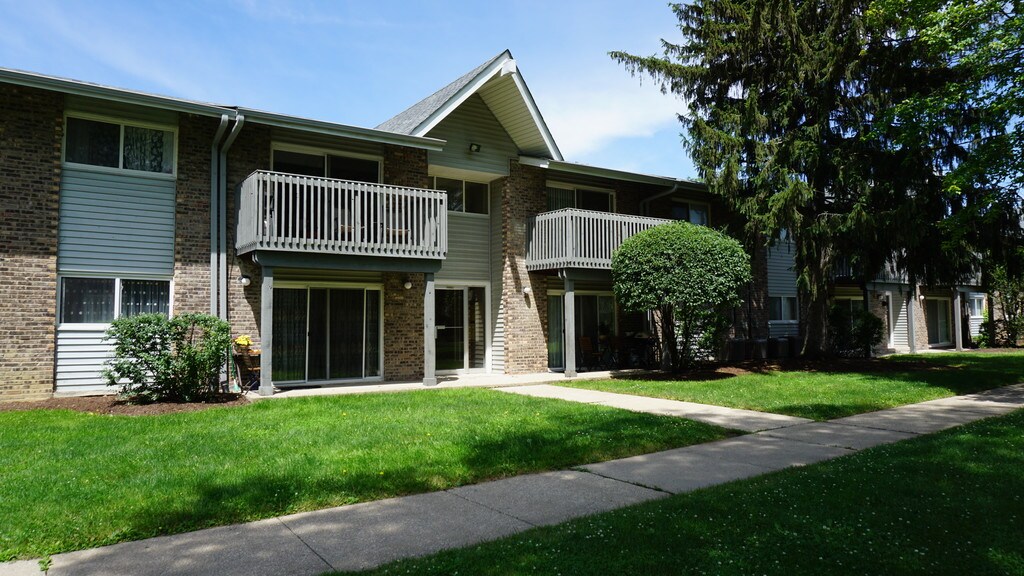 Waterfall Glen Apartments in Willowbrook, IL