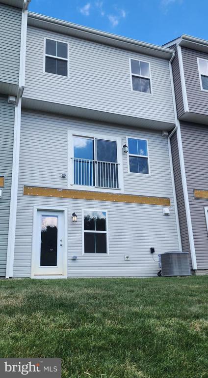 109 Cooperage Rd in Inwood, WV - Building Photo - Building Photo