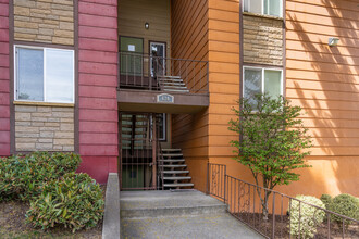 Timber Ridge Apartments in Spokane, WA - Building Photo - Building Photo