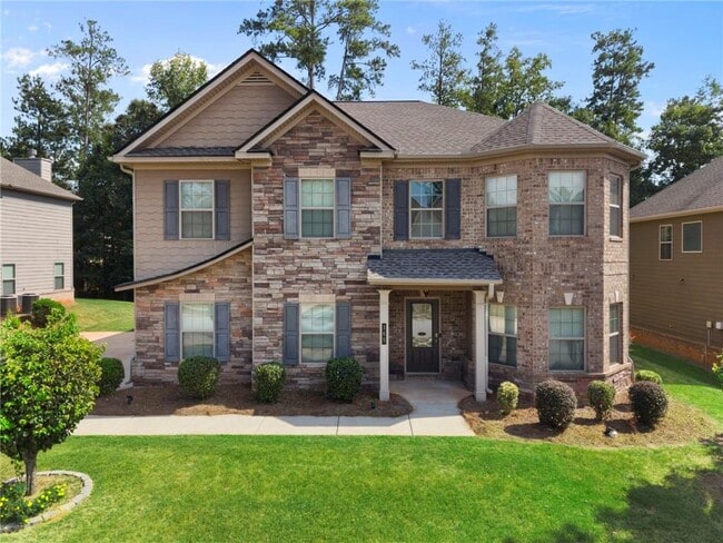 property at 165 Regency Pl