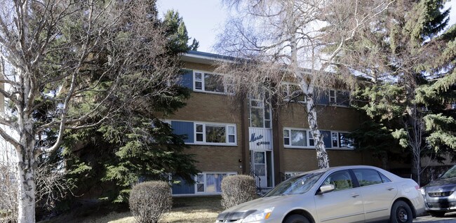 The Samantha Apartments in Calgary, AB - Building Photo - Building Photo
