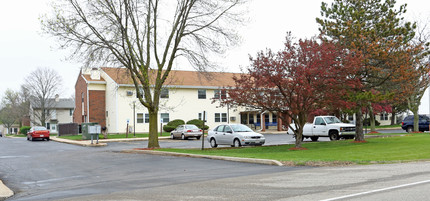 Quail Run in East Troy, WI - Foto de edificio - Building Photo