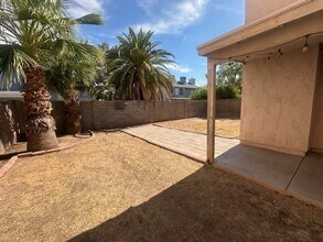 823 W Sherri Dr in Gilbert, AZ - Building Photo - Building Photo