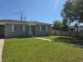 5126 30th Ave N in St. Petersburg, FL - Building Photo - Building Photo