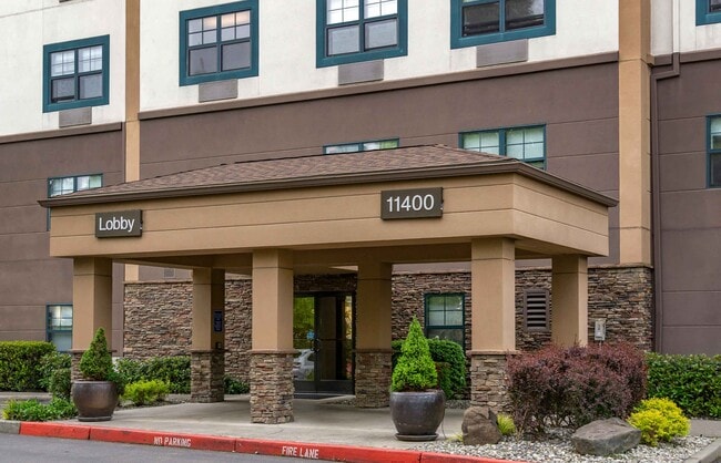 Furnished Studio-Seattle - Bellevue - Down