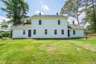 169 Brayman Hollow Rd in Pomfret, CT - Building Photo - Building Photo
