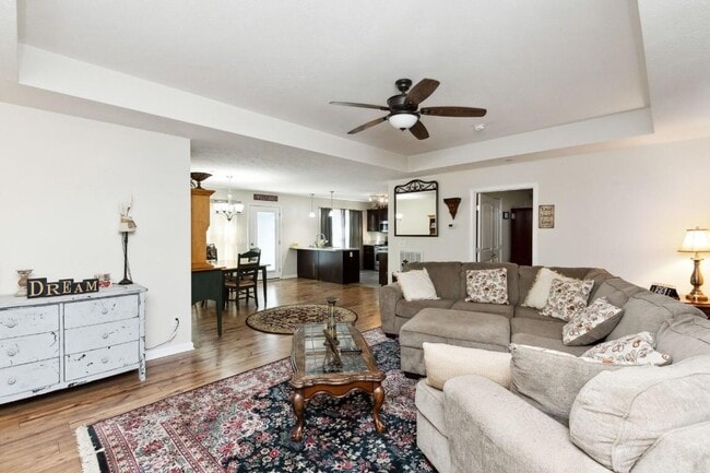 property at 1419 Leaf Ln