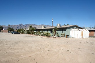 3434 E Blacklidge Dr in Tucson, AZ - Building Photo - Building Photo